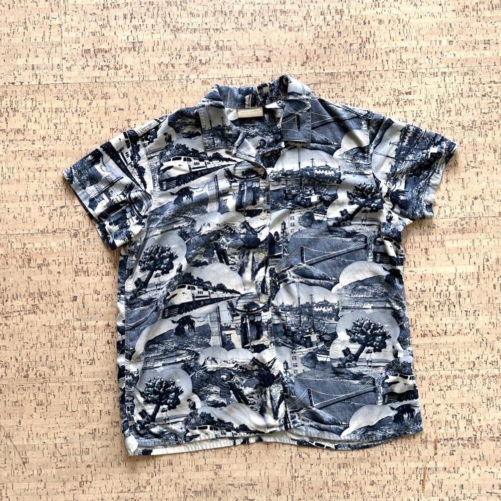 Vintage 90's Liz Claiborne Lizwear  Button-up Short Sleeve Shirt